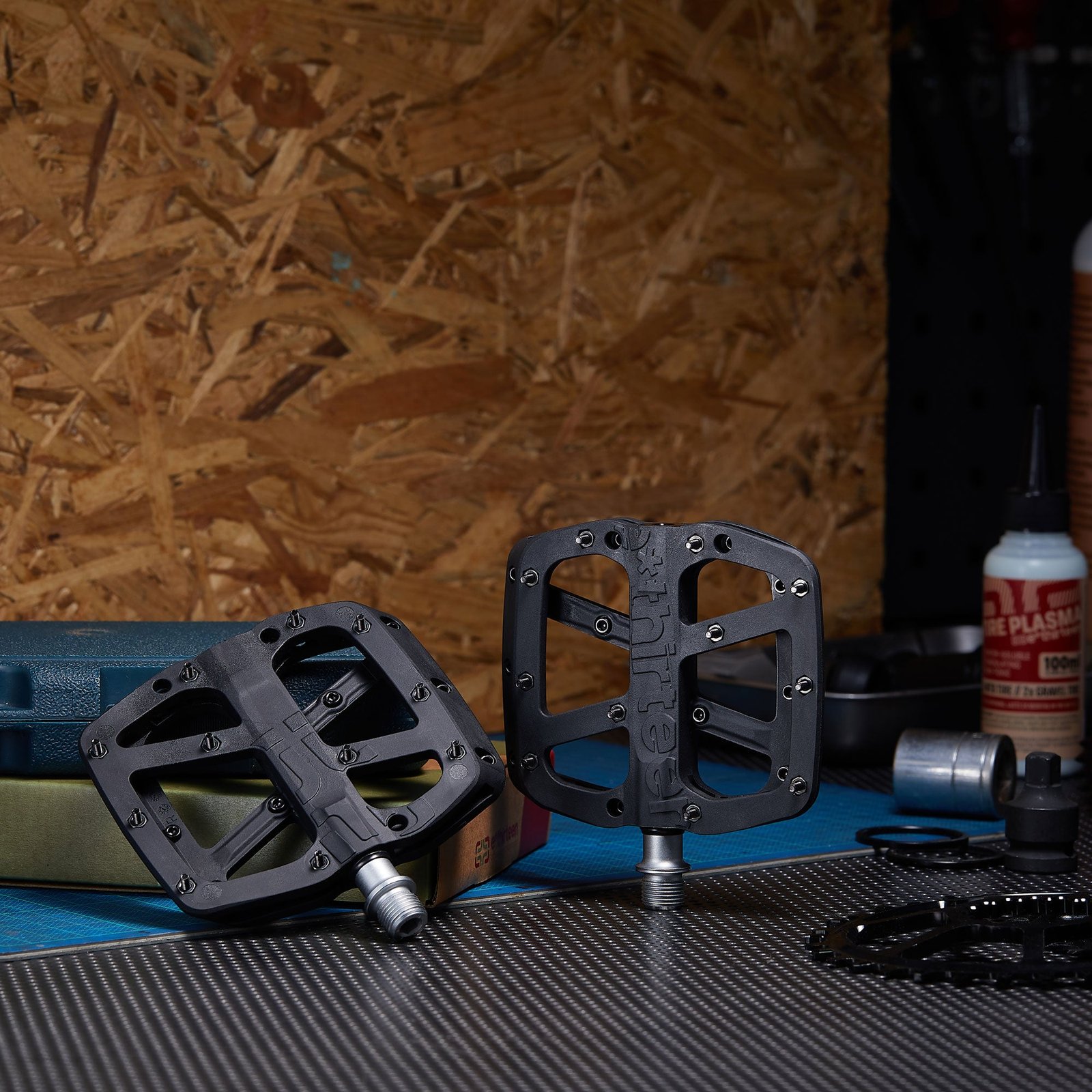 Base Flat Pedal | Black